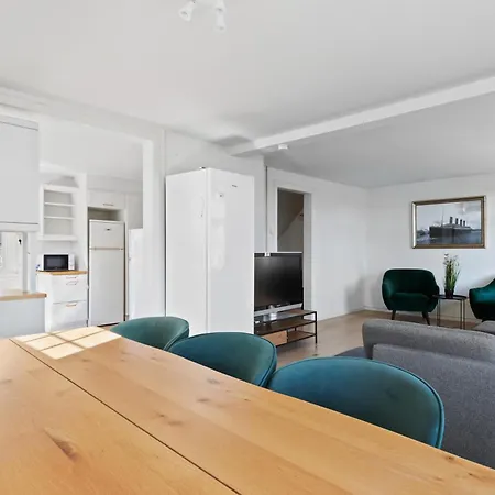 Stort Hus Med 7 Soverom Pa Eik *