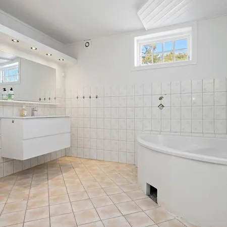 Stort Hus Med 7 Soverom Pa Eik * Tønsberg
