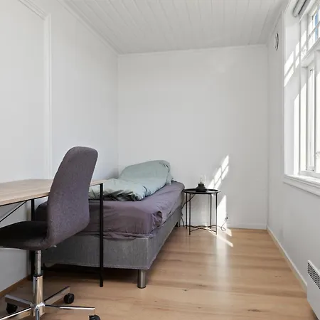Stort Hus Med 7 Soverom Pa Eik Lägenhet Tønsberg