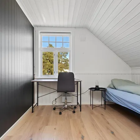 Stort Hus Med 7 Soverom Pa Eik Lägenhet
