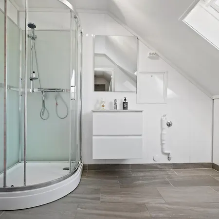 Stort Hus Med 7 Soverom Pa Eik Lägenhet Tønsberg